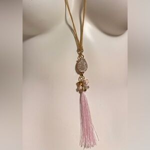 Elegant Gold and Pink Tassel Pendant Necklace